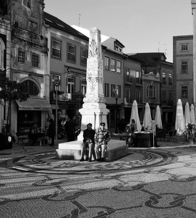 شقة Downtown Shelter - Casa Da Praca أفيرو المظهر الخارجي الصورة